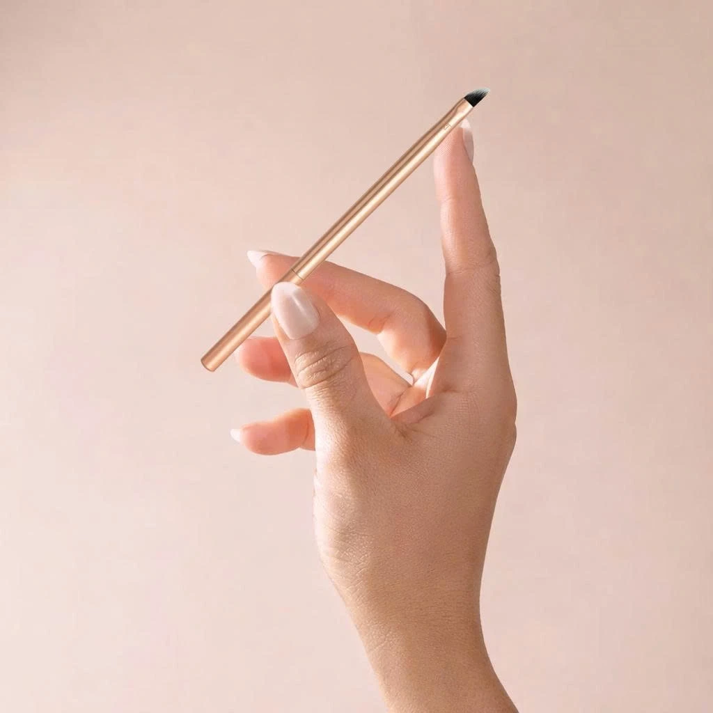  Cọ Môi Đầu Vát RT Real Techniques Angled Lip Brush R123